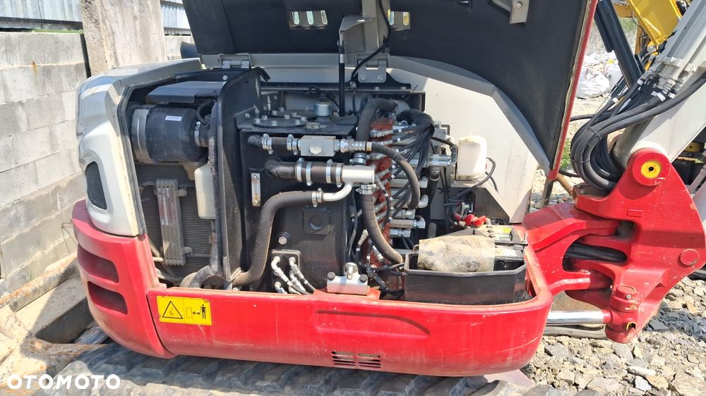 Takeuchi TB260 - 4
