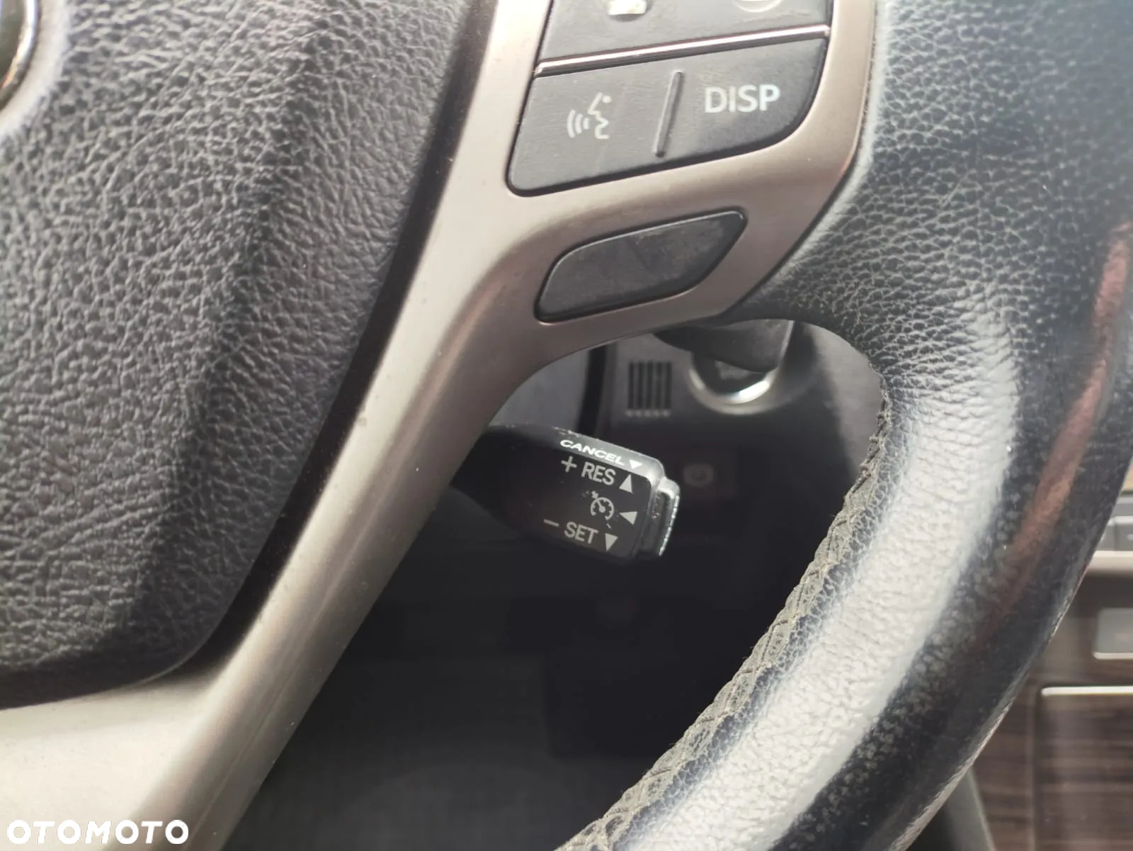 Toyota Avensis 1.8 Premium MS - 16
