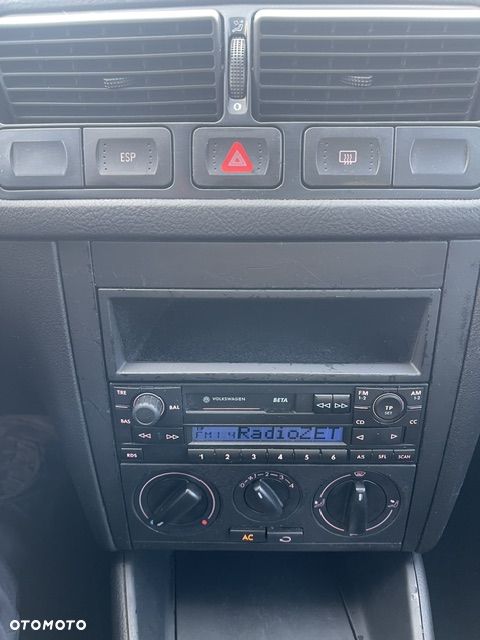 Volkswagen Golf - 34