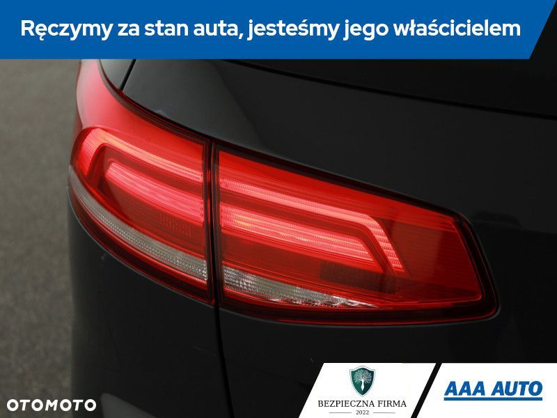 Volkswagen Passat - 16