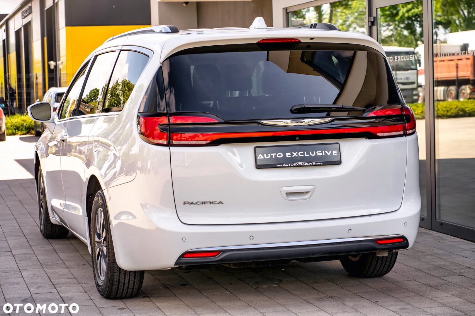 Chrysler Pacifica - 15