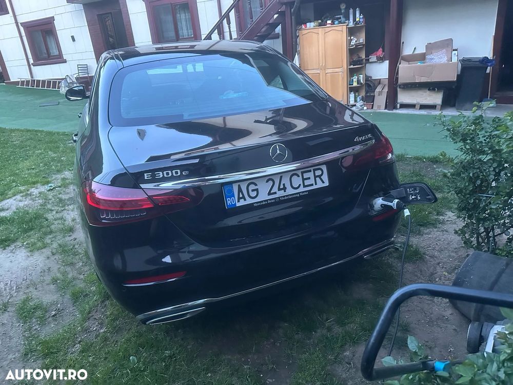 Mercedes-Benz E 300 4MATIC 9G-TRONIC Avantgarde - 12