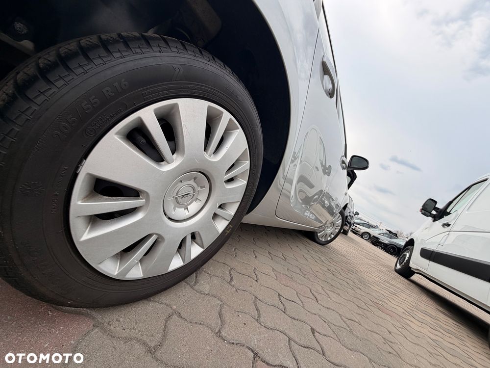 Opel Astra 2.0 CDTI DPF Innovation - 33