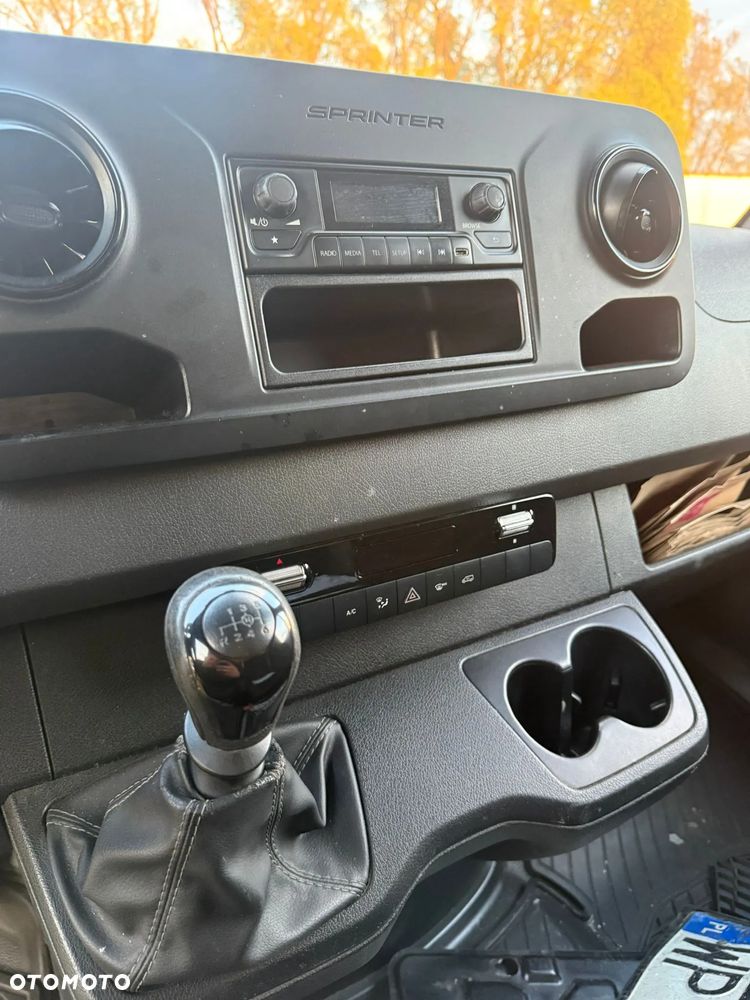 Mercedes-Benz Sprinter - 8