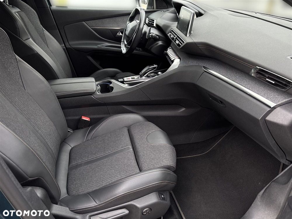 Peugeot 5008 1.6 PureTech GT Line S&S EAT8 - 8