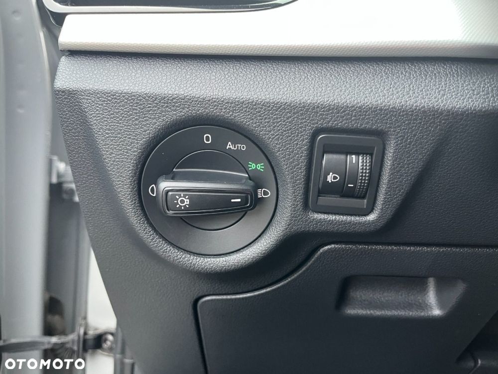 Skoda Kamiq 1.0 TSI Style - 28