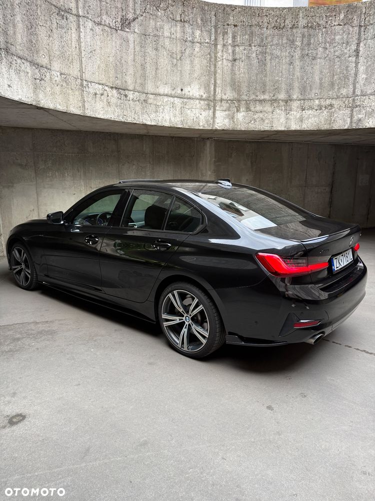 BMW Seria 3 330i Luxury Line sport - 2