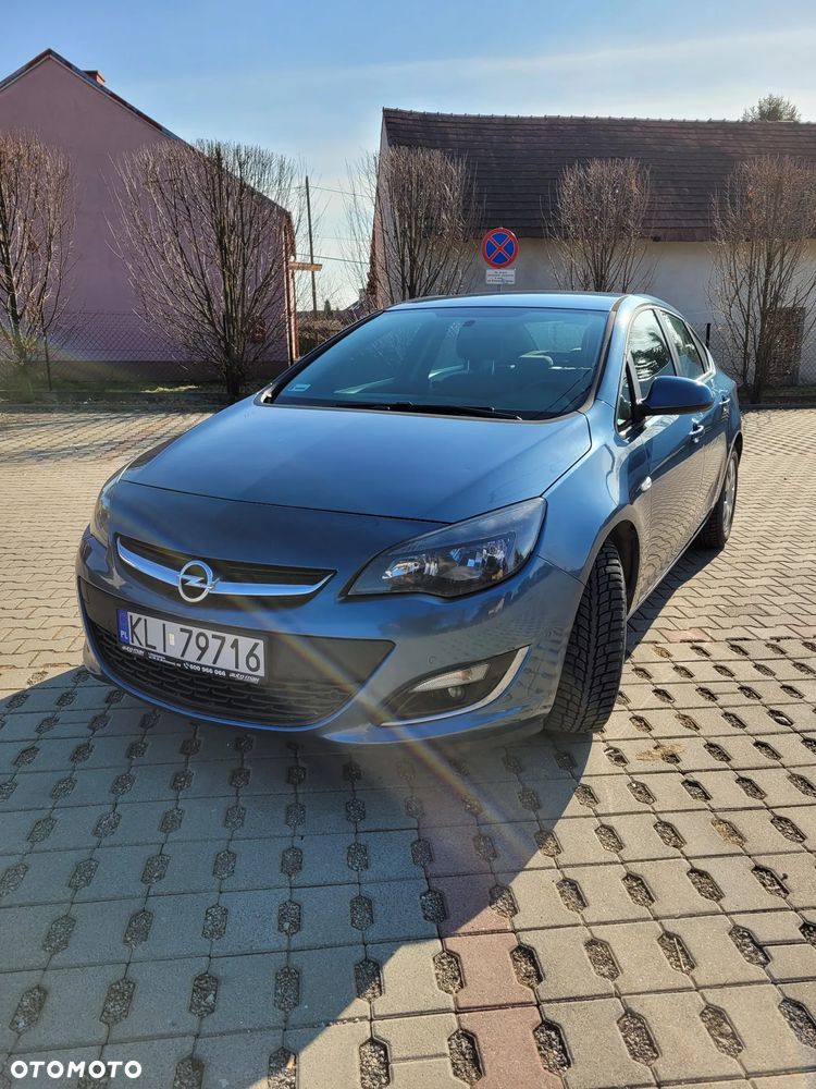 Opel Astra 1.6 - 11