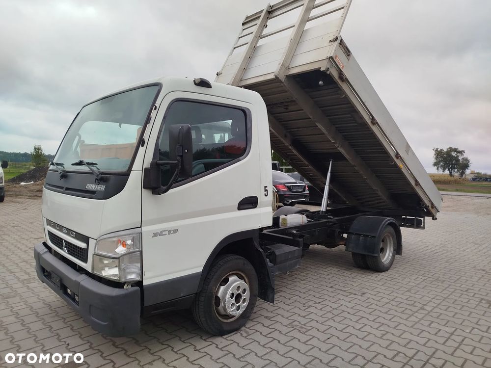 Mitsubishi CANTER - 1