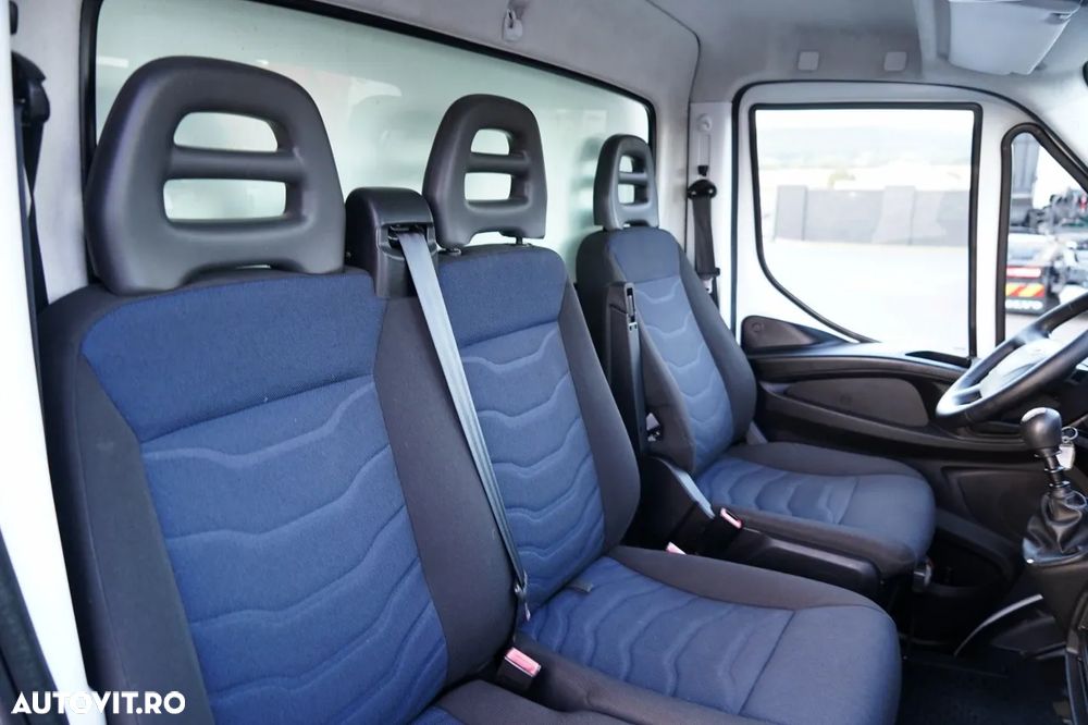 Iveco DAILY 35-140 / CONTAINER / DUBLU / MANUAL / ROLURI / MASĂ NETĂ: 3500 KG / 2017 - 30