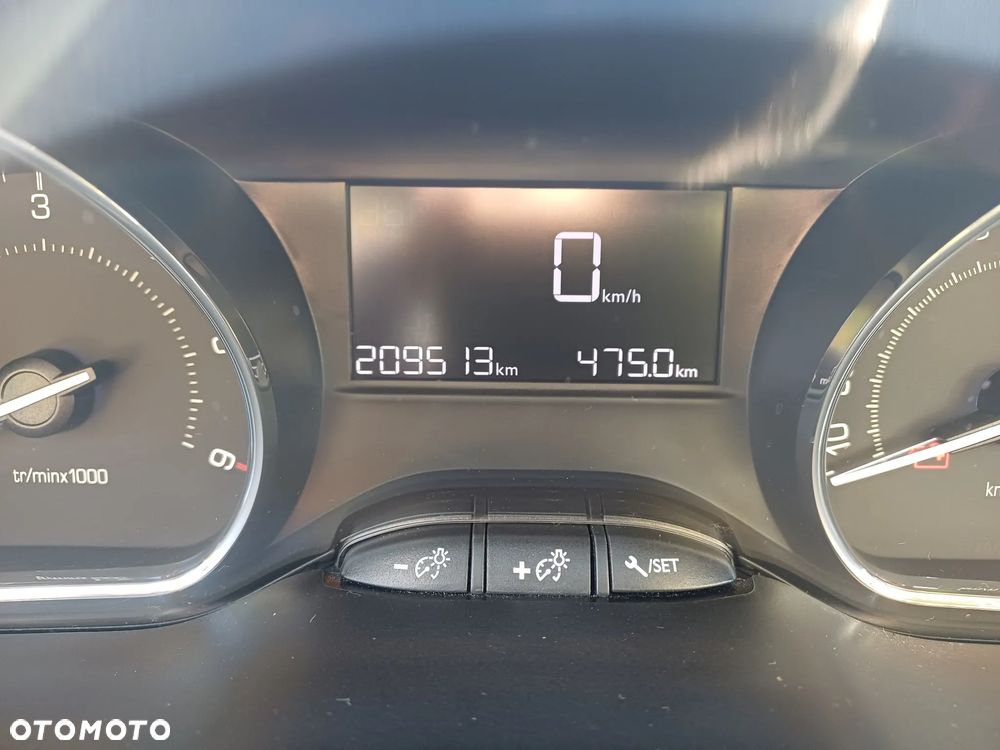 Peugeot 2008 1.4 HDi Active - 6