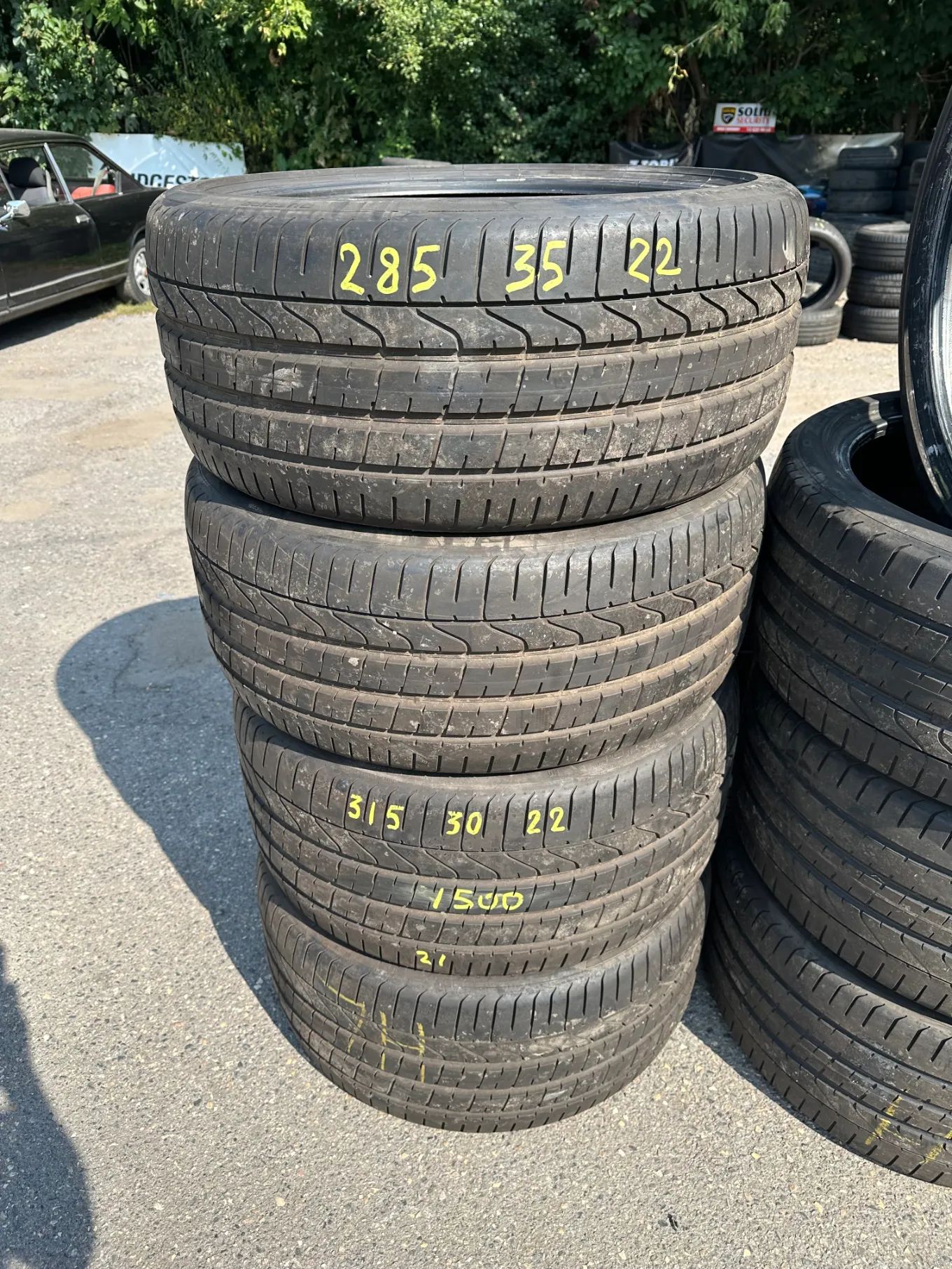 285/35x22 vs 315/30x22 Pirelli - 1