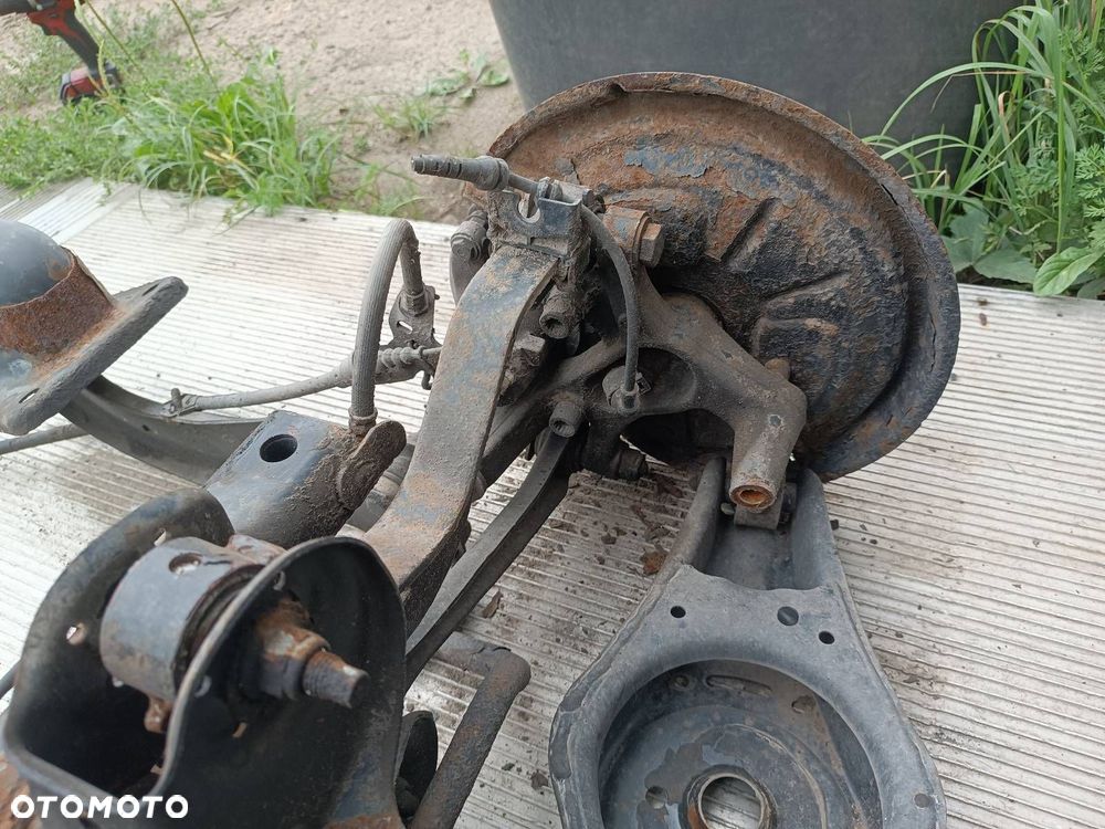 BELKA OŚ ZAWIESZENIA TYŁ VOLKSWAGEN JETTA V ID: 190279 - 2