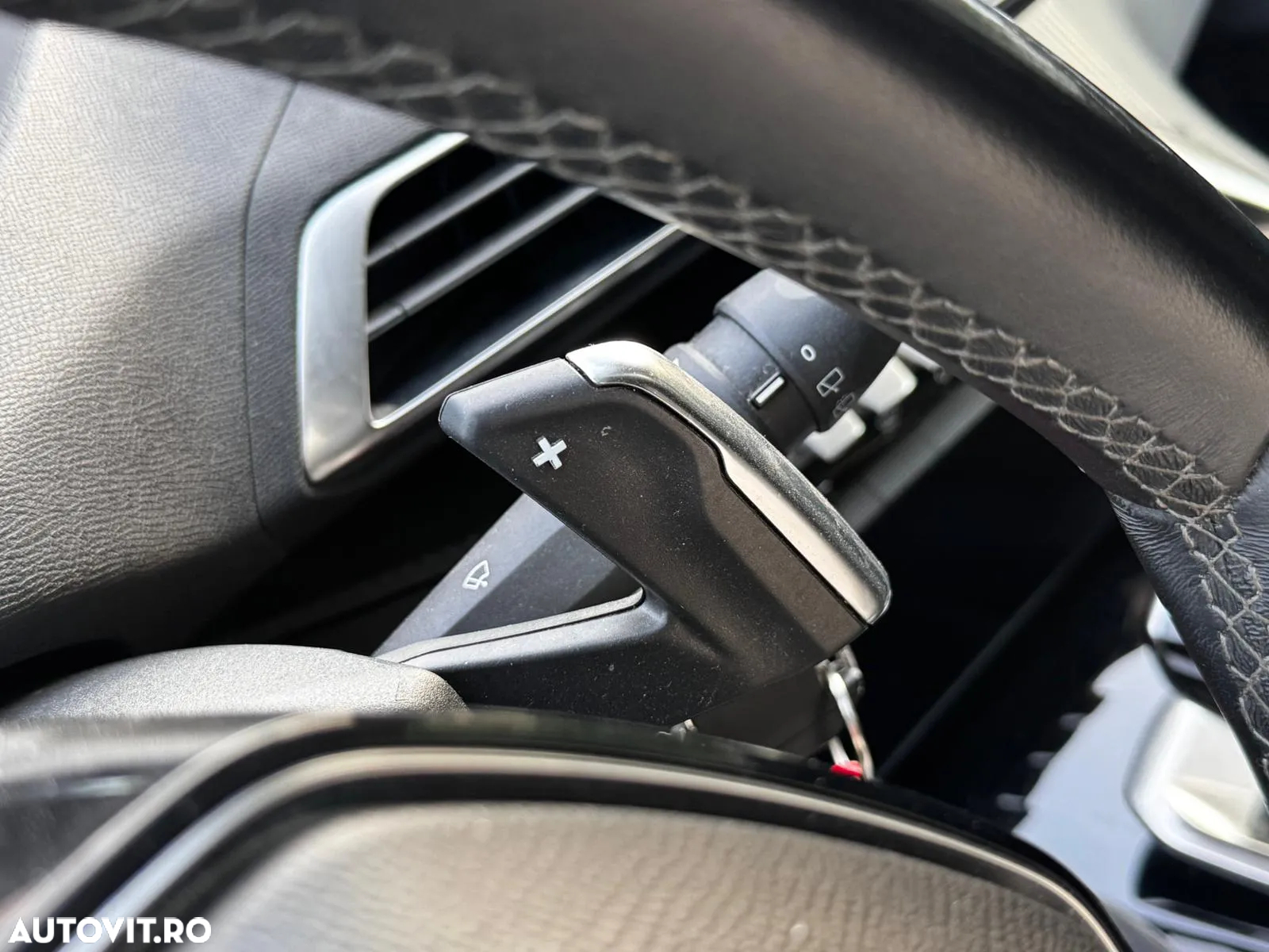 Peugeot 3008 1.2 PureTech Turbo S&S EAT8 Allure - 35
