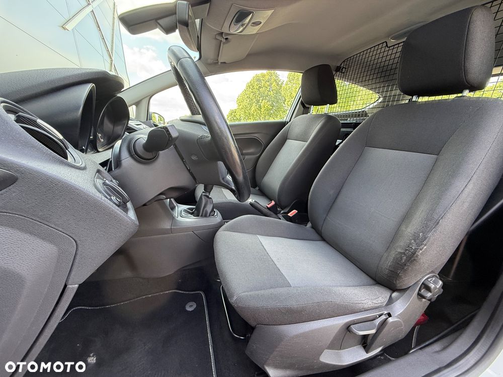 Ford Fiesta - 13