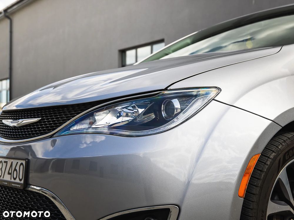 Chrysler Pacifica - 9