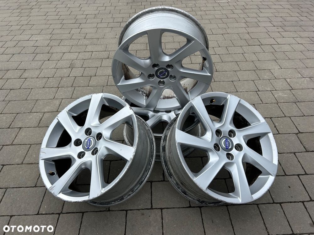 Felgi 17' VOLVO C30 S40 S60 S80 V40 V50 V60 V70 XC70 XC90 31347131 - 1
