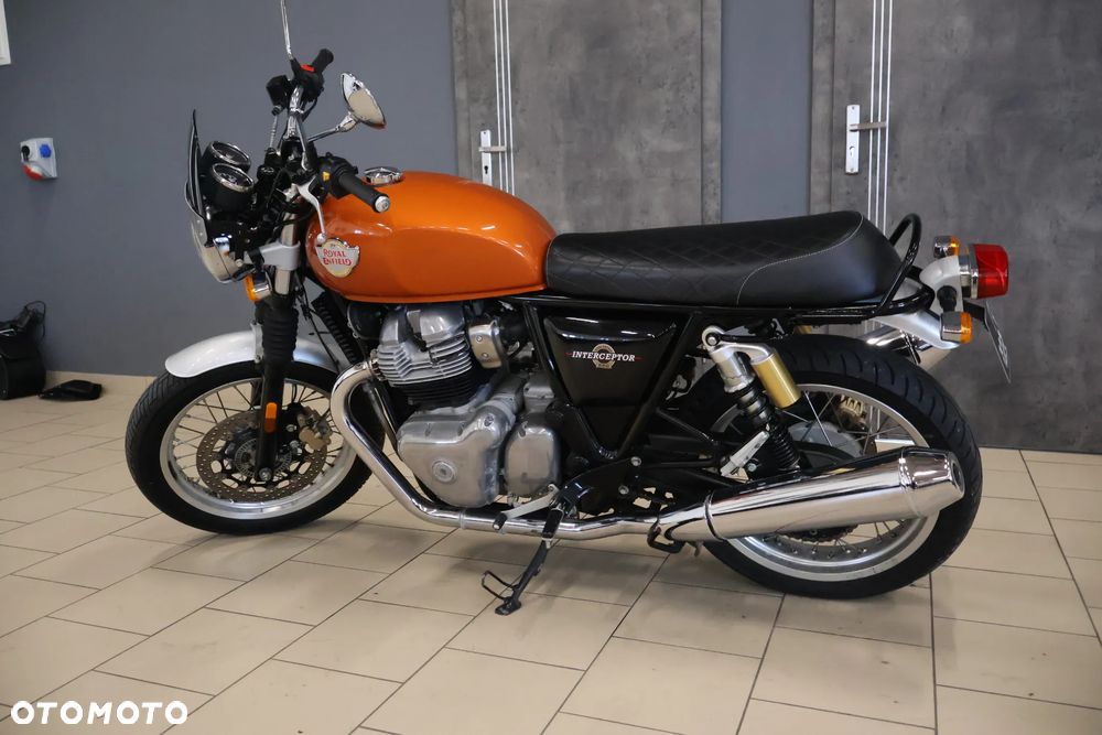 Royal Enfield Interceptor - 18