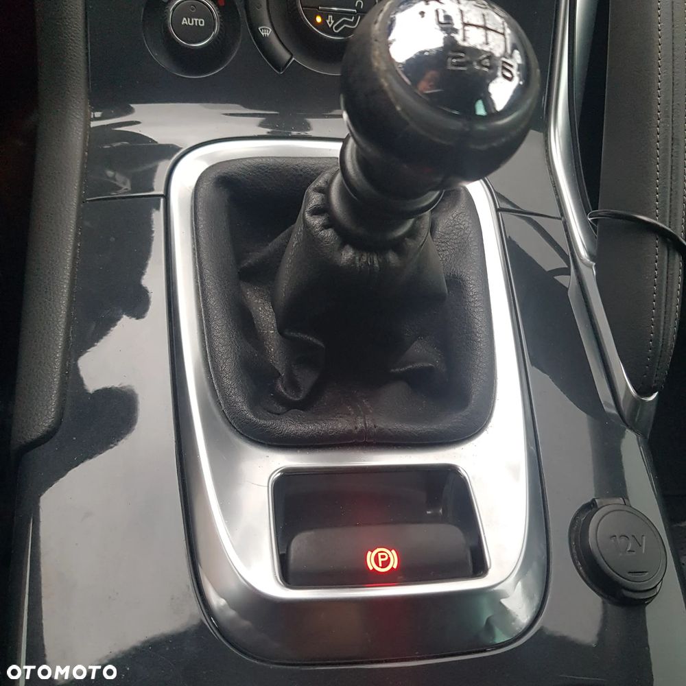 Peugeot 3008 HDi 150 Active - 13