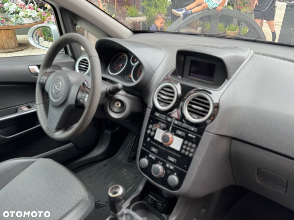 Opel Corsa 1.2 16V Cosmo - 14