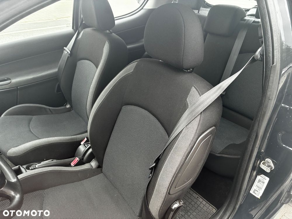 Peugeot 206 plus - 6