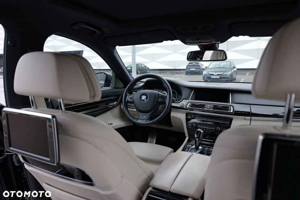 BMW Seria 7 750Ld xDrive Blue Performance Edition Exclusive - 25
