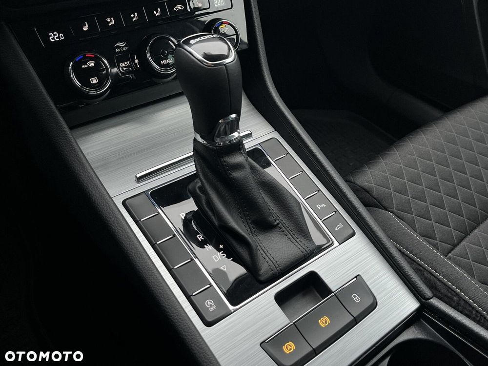 Skoda Superb 1.5 TSI Ambition DSG - 24