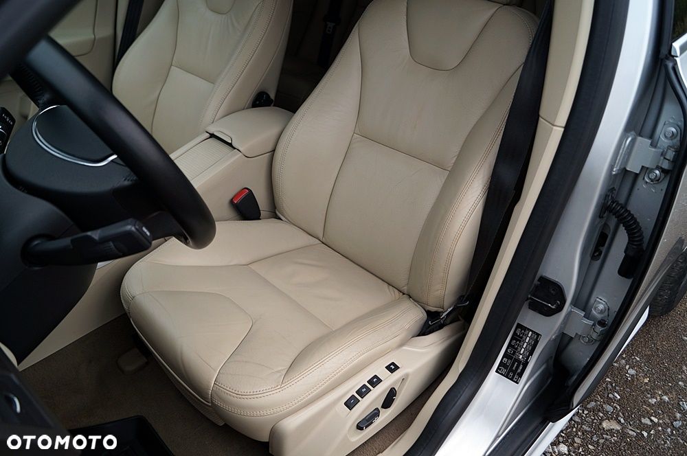 Volvo XC 60 D4 Edition Pro - 19