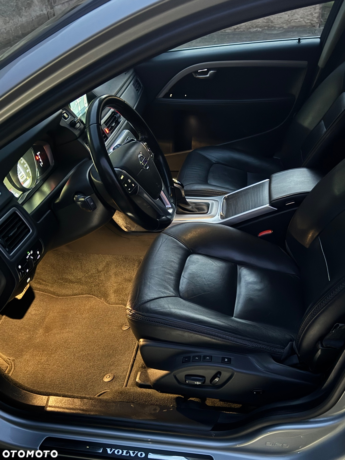 Volvo XC 70 - 23
