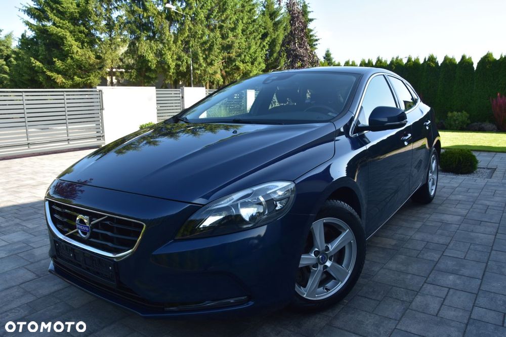 Volvo V40 D4 Drive-E Momentum - 1
