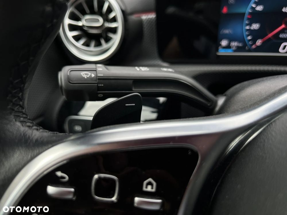 Mercedes-Benz CLA 180 Progressive 7G-DCT - 29