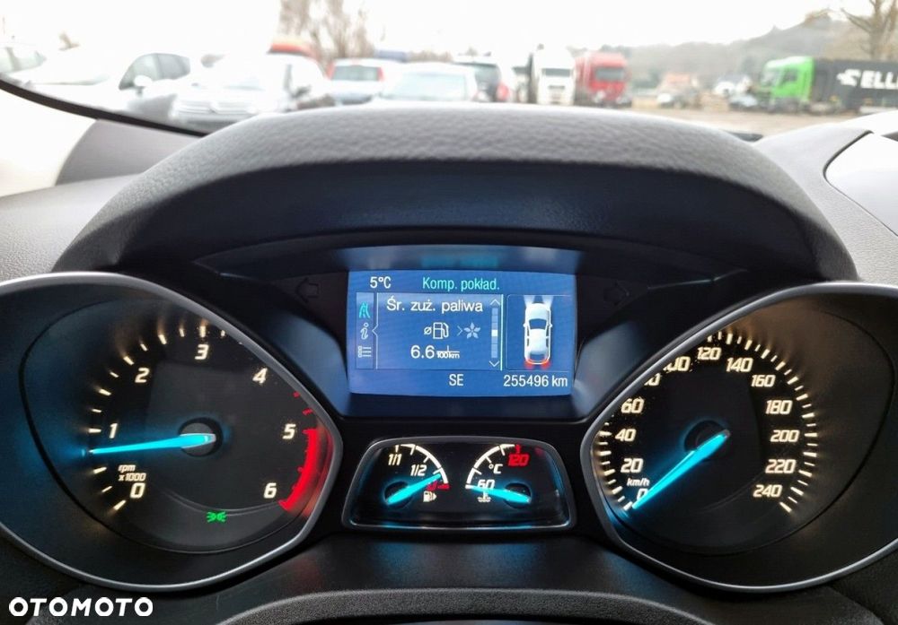 Ford Kuga - 35