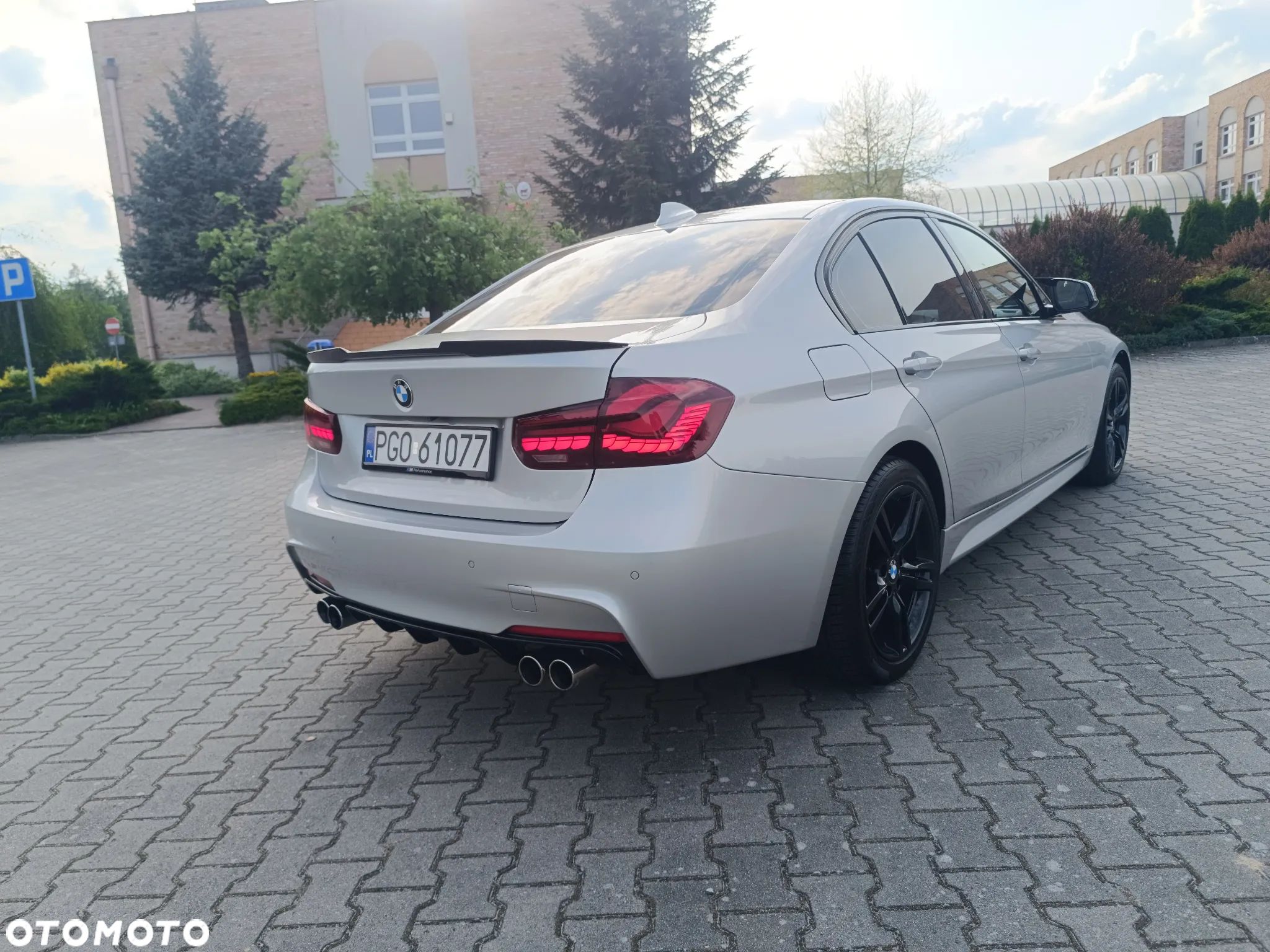 BMW Seria 3 330i xDrive M Sport - 1
