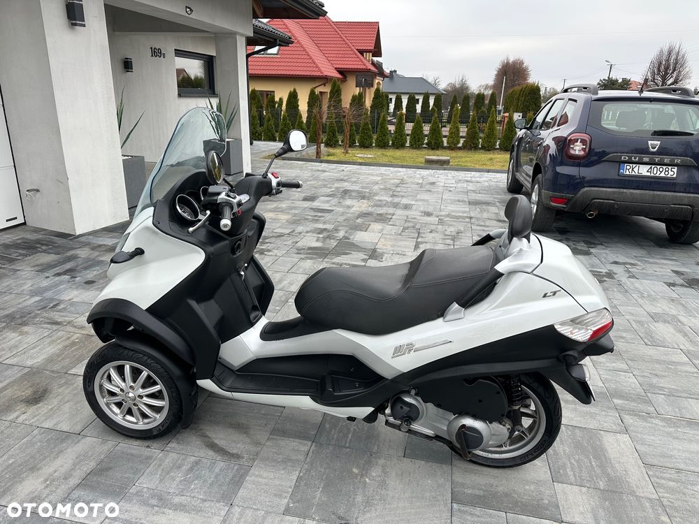 Piaggio MP-3 - 6