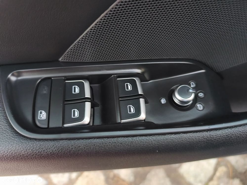 Audi A3 Sportback 2.0 TDI S tronic S line Sportpaket - 22