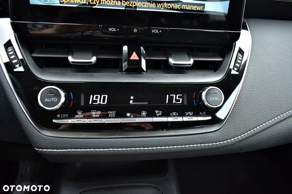 Toyota Corolla - 25