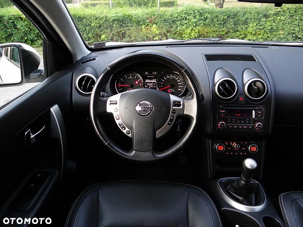 Nissan Qashqai 2.0 lounge - 40