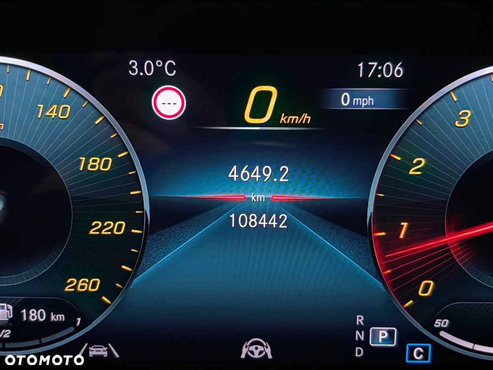 Mercedes-Benz Klasa A 220 4Matic 7G-DCT - 22