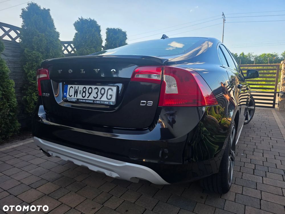 Volvo S60 D3 R-Design - 7