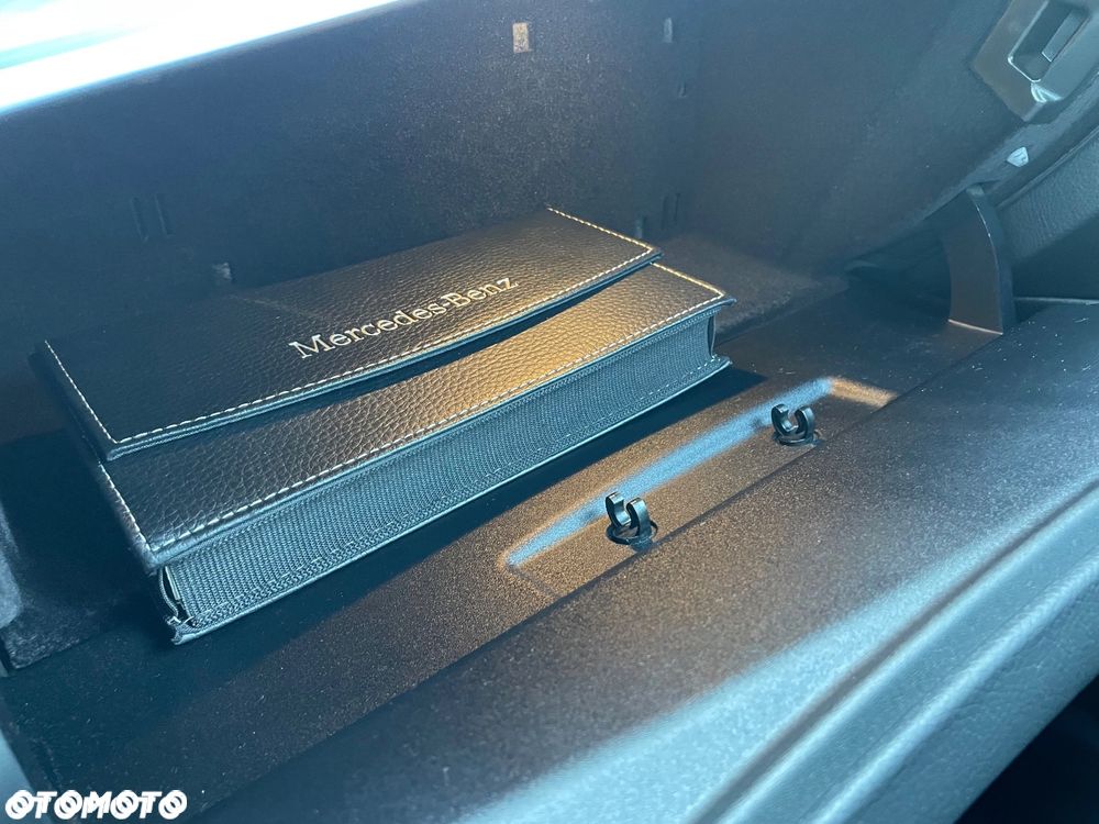 Mercedes-Benz Klasa E 220 d 9G-TRONIC AMG Line - 35