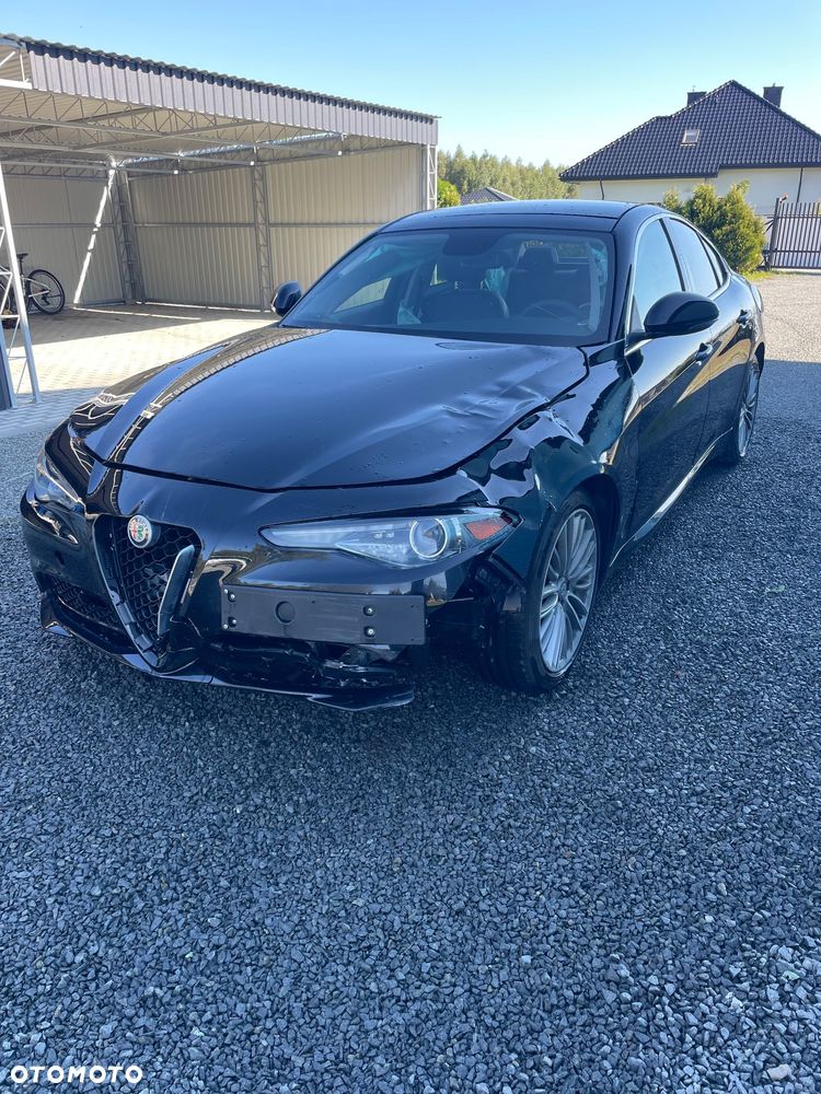 Alfa Romeo Giulia - 2