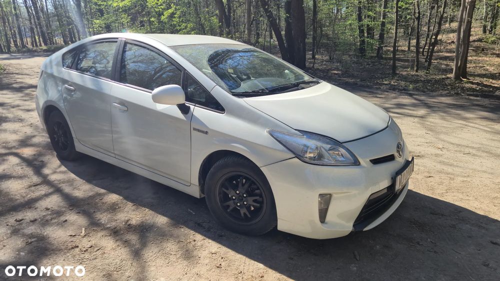 Toyota Prius - 4