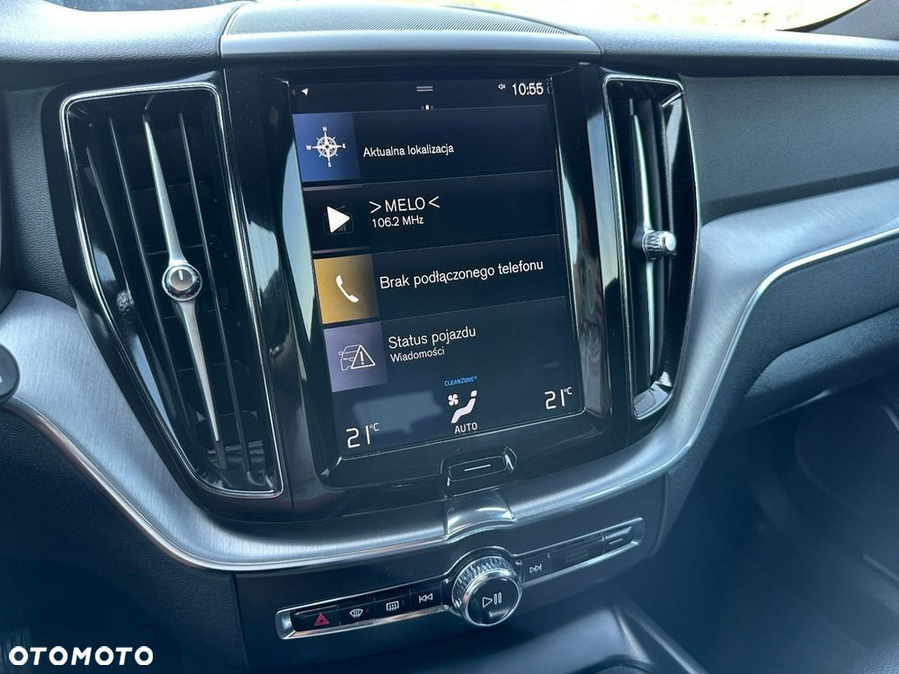Volvo XC 60 B4 D AWD Geartronic Momentum Pro - 22