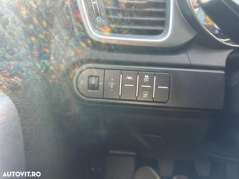 Kia Ceed - 23