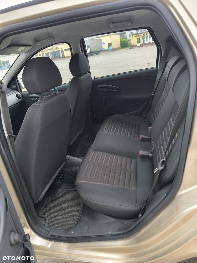 Fiat Punto 1.2 8V - 6