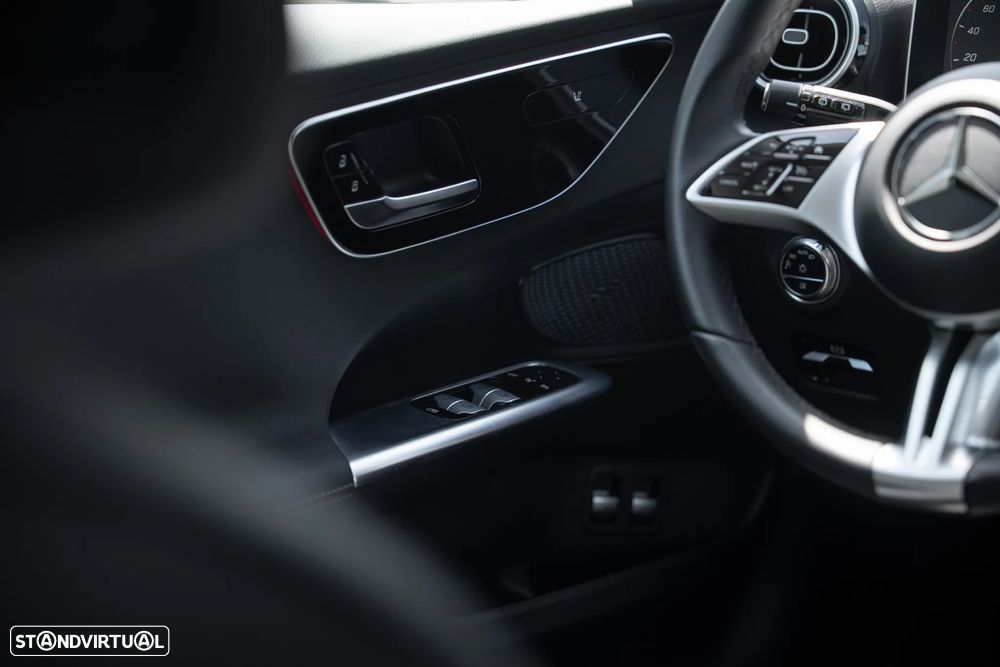 Mercedes-Benz C 300 e Avantgarde - 51
