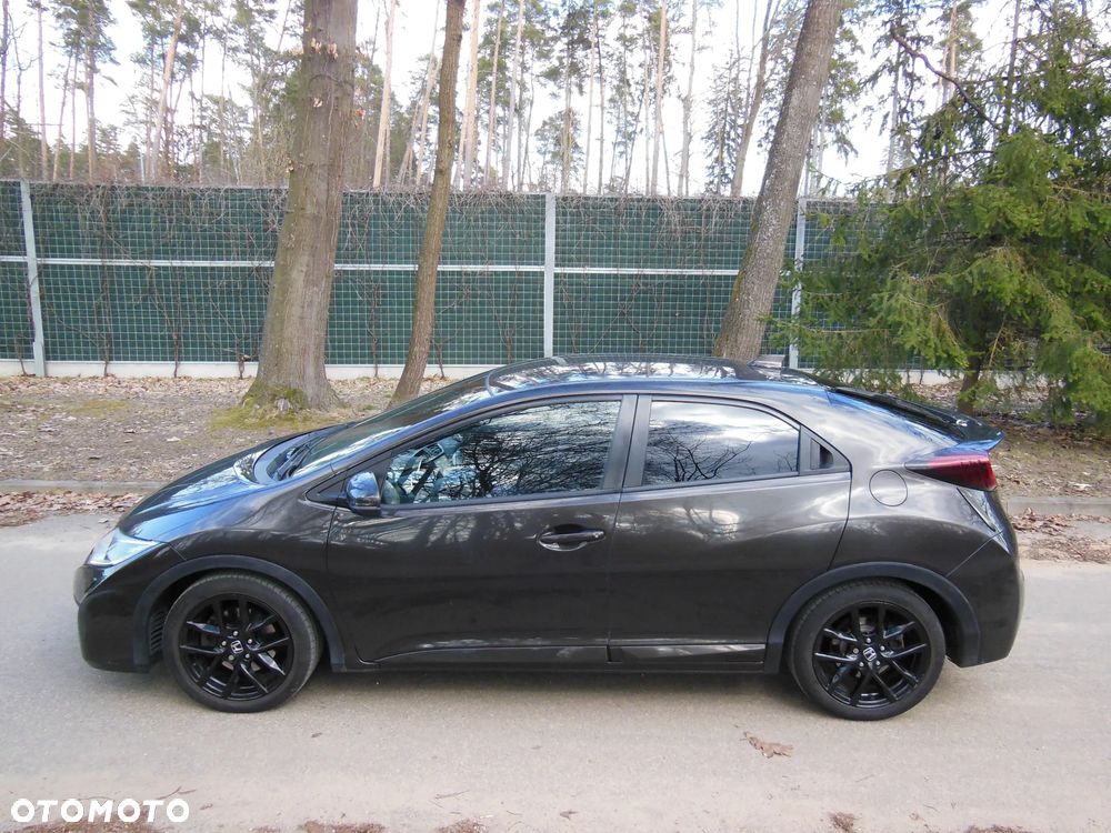 Honda Civic 1.6 i-DTEC Executive Black Edition - 11