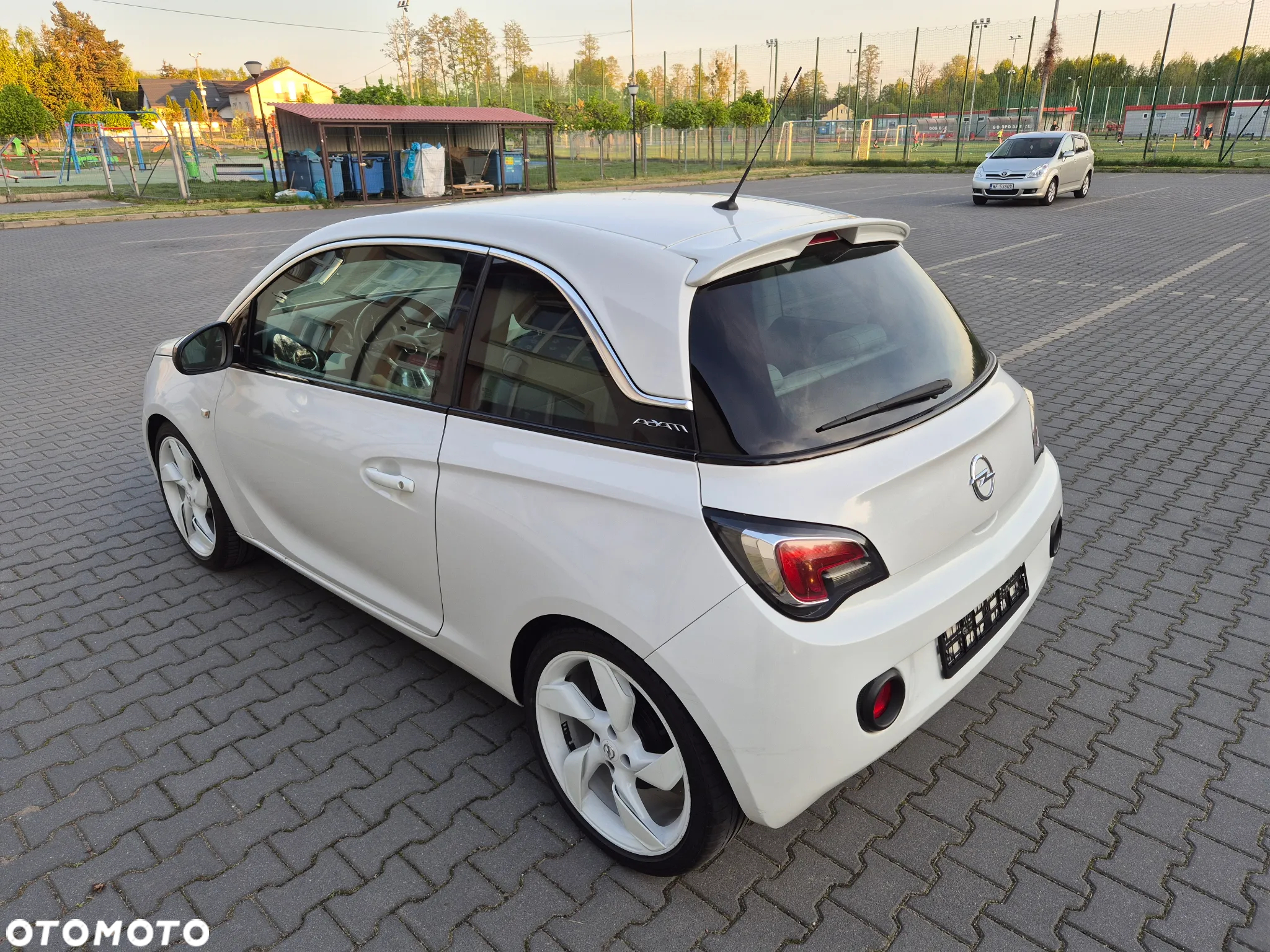 Opel Adam 1.4 Black Jack S&S - 11