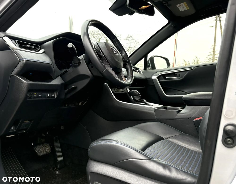 Toyota RAV4 Hybrid Selection 4x4 - 13