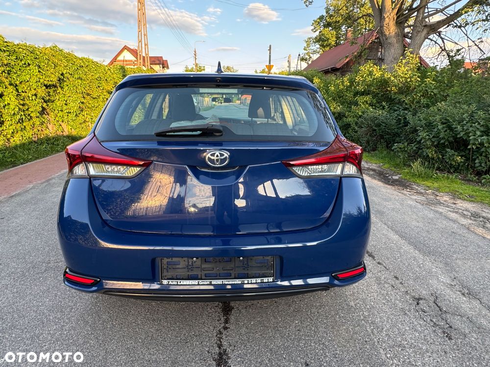 Toyota Auris 1.33 Dual-VVT-i Design Edition - 4